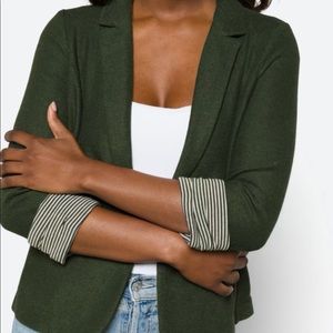 SKIES ARE BLUE

Asa Knit Blazer
S | Dark Green